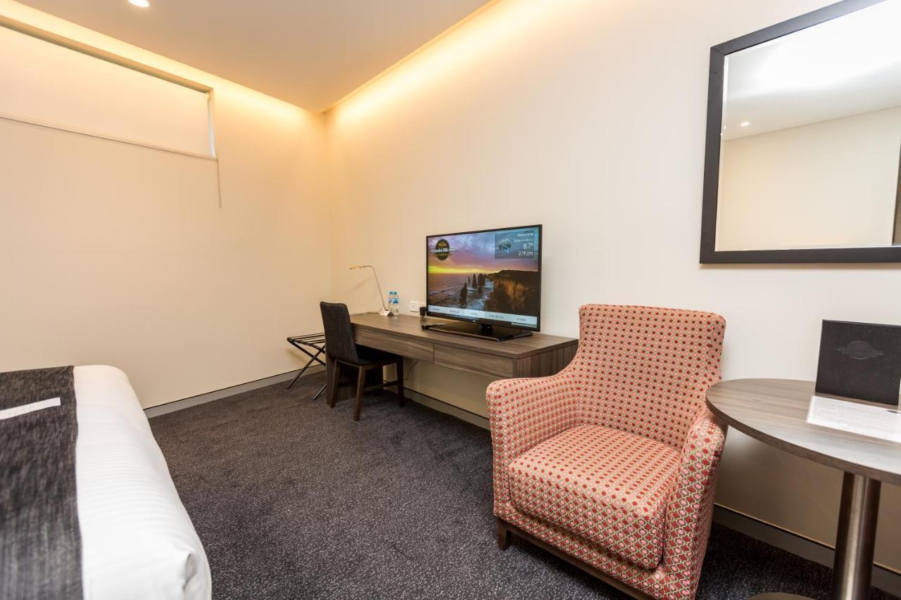 Alexandra Hills Hotel Cleveland Bagian luar foto