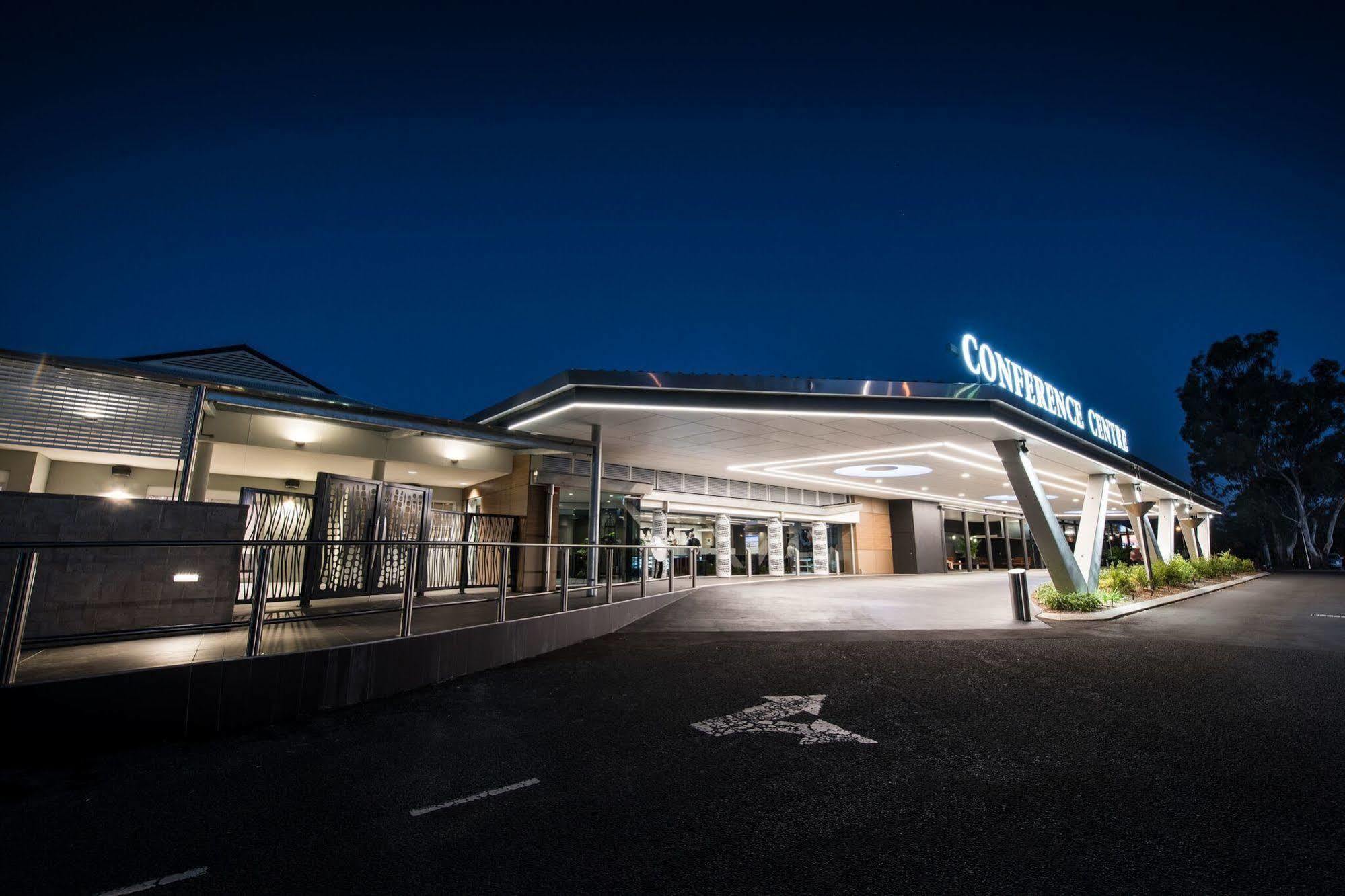 Alexandra Hills Hotel Cleveland Bagian luar foto